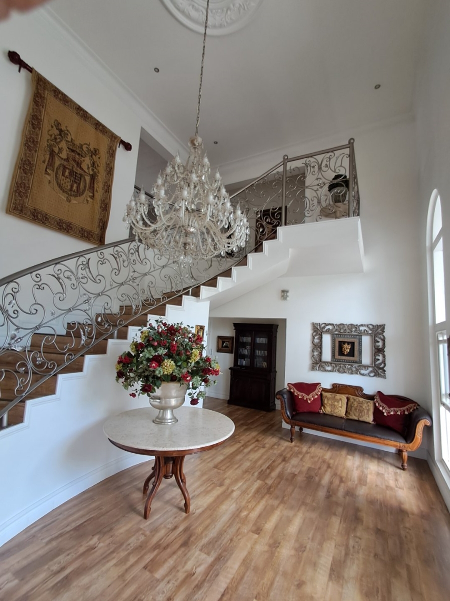 5 Bedroom Property for Sale in Rustenburg Central North West